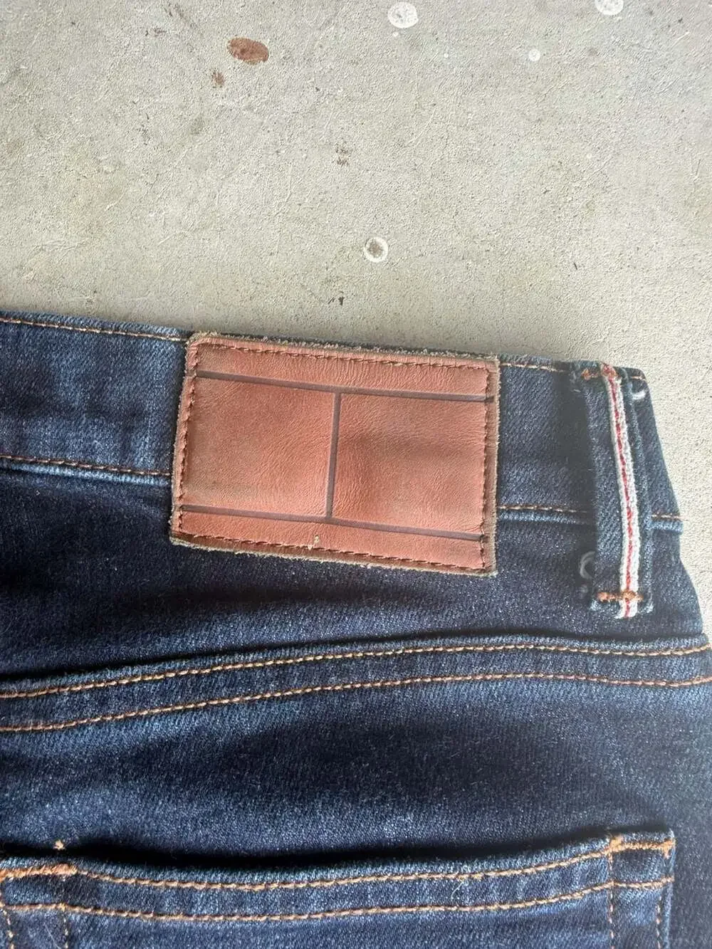 Tommy Hilfiger Men's Slim Fit Dark Wash Denim Jeans